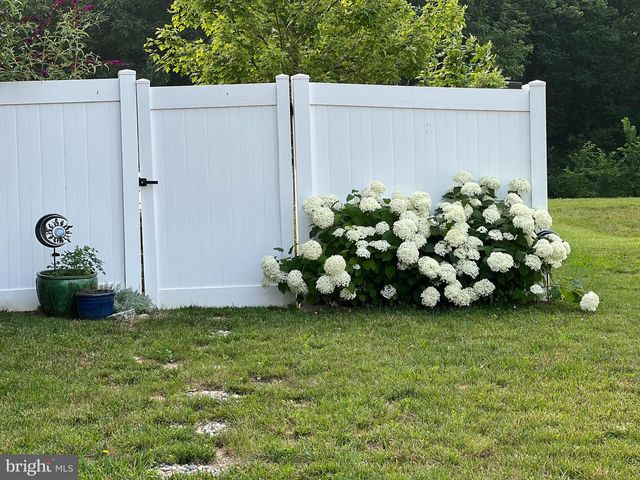 517 CHARLES AVE, Hanover, PA 17331