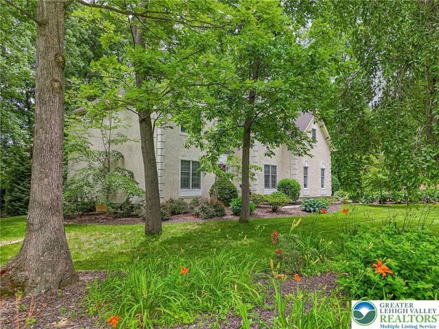 4201 Anthony Drive, Bethlehem Twp, PA 18020