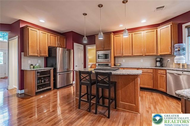 4201 Anthony Drive, Bethlehem Twp, PA 18020