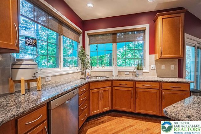 4201 Anthony Drive, Bethlehem Twp, PA 18020
