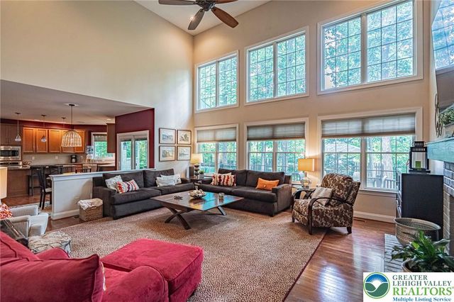 4201 Anthony Drive, Bethlehem Twp, PA 18020