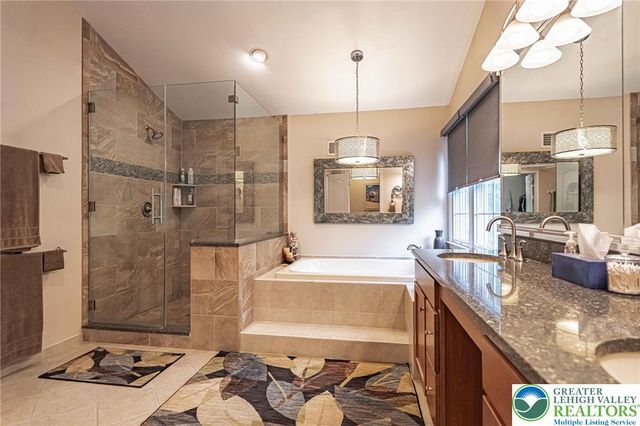 4201 Anthony Drive, Bethlehem Twp, PA 18020