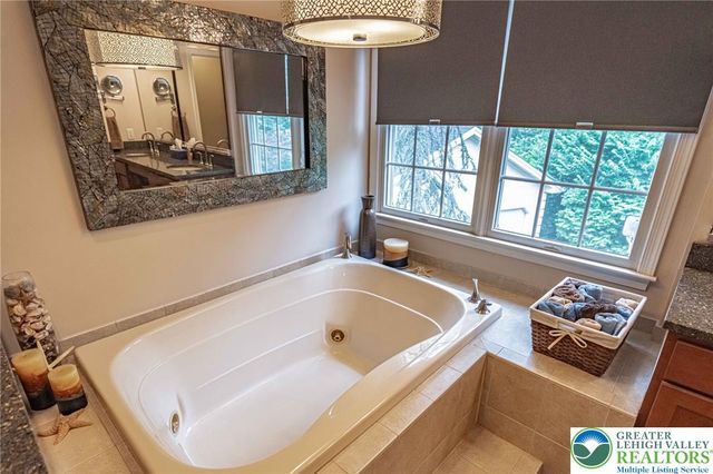 4201 Anthony Drive, Bethlehem Twp, PA 18020