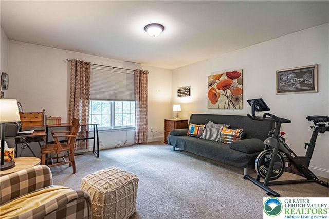 4201 Anthony Drive, Bethlehem Twp, PA 18020