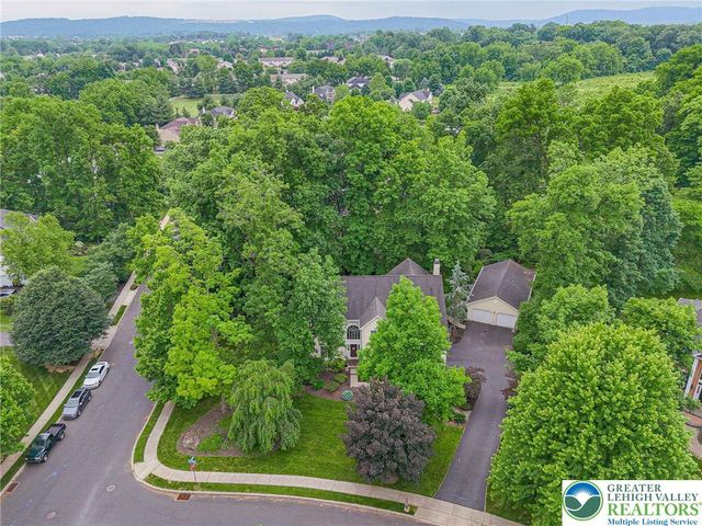 4201 Anthony Drive, Bethlehem Twp, PA 18020