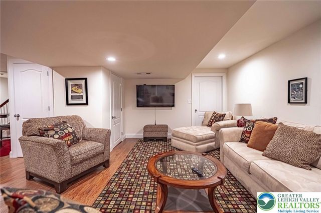 4201 Anthony Drive, Bethlehem Twp, PA 18020