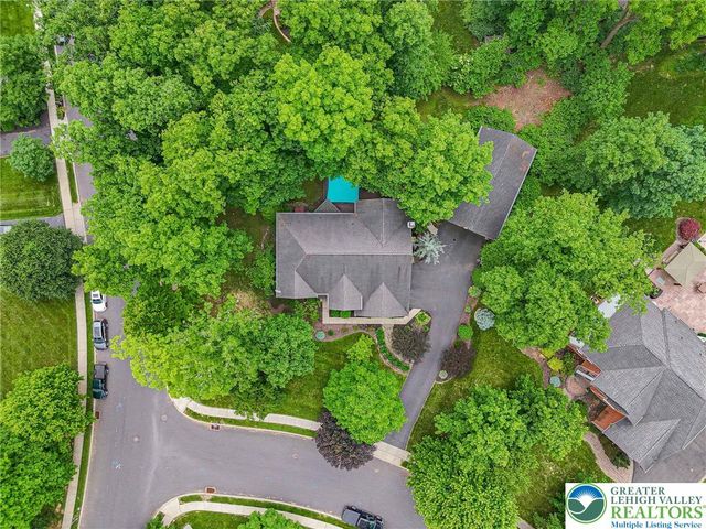 4201 Anthony Drive, Bethlehem Twp, PA 18020