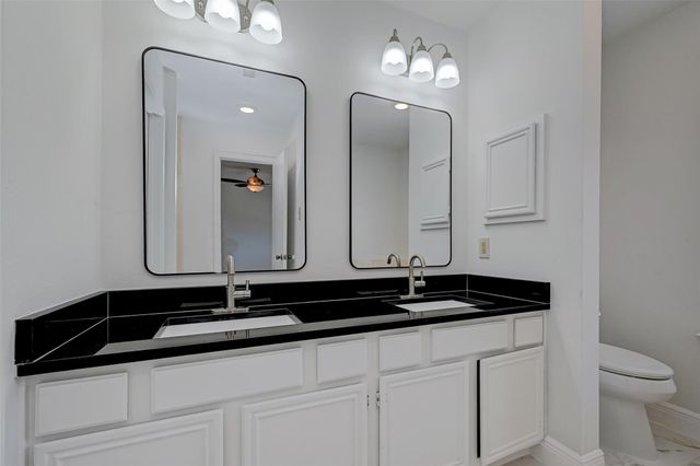 16015 Surrey Woods Drive, Friendswood, TX 77546