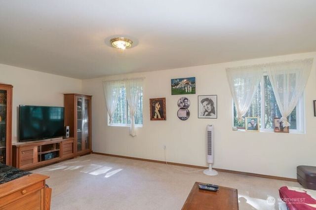 77 Chickadee Lane, Quilcene, WA 98376