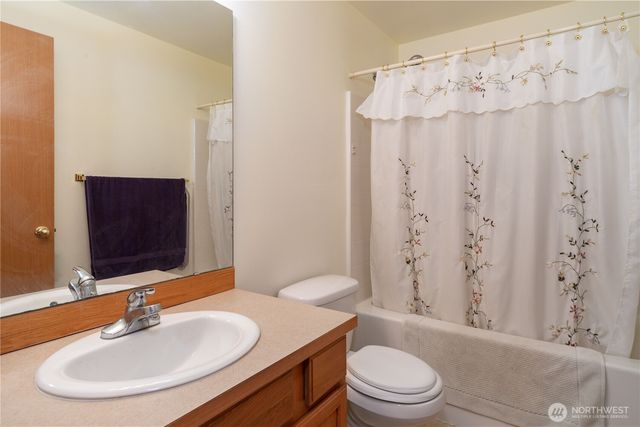 77 Chickadee Lane, Quilcene, WA 98376