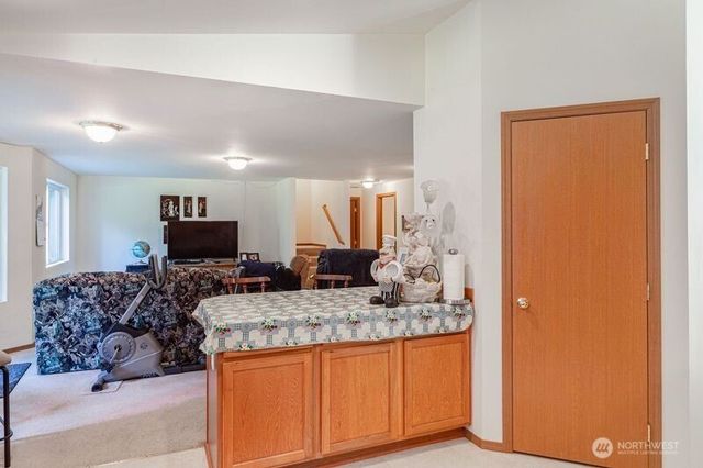 77 Chickadee Lane, Quilcene, WA 98376