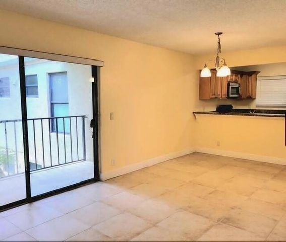 1442 E Lake Crystal Drive E E, West Palm Beach, FL 33411