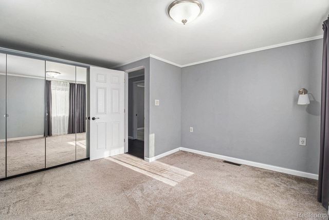 21305 ONTAGA Street, Farmington Hills, MI 48390