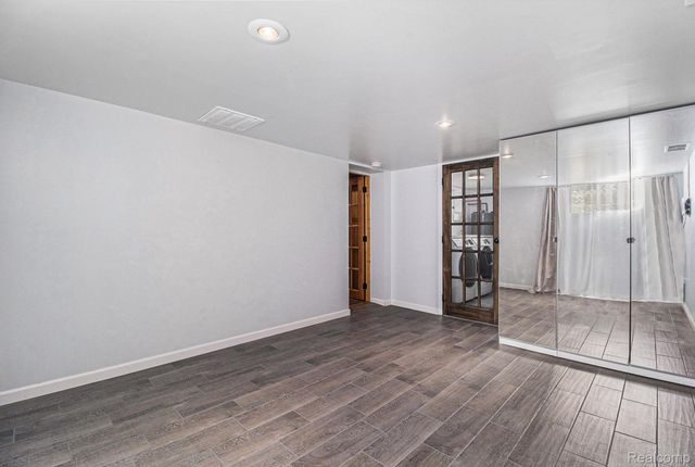 21305 ONTAGA Street, Farmington Hills, MI 48390