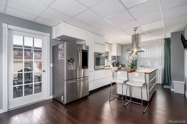 21305 ONTAGA Street, Farmington Hills, MI 48390