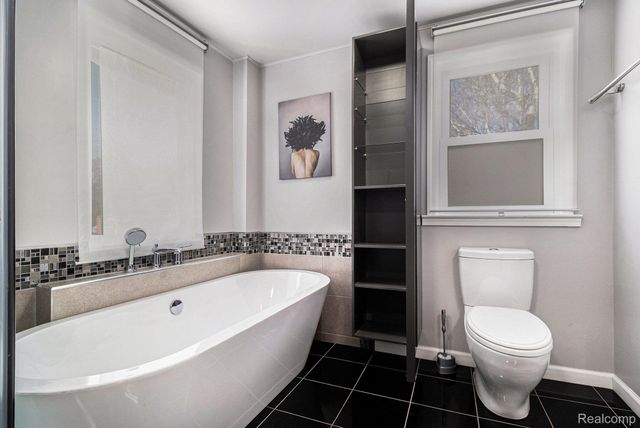 21305 ONTAGA Street, Farmington Hills, MI 48390