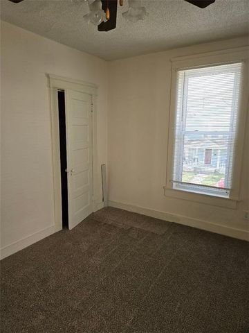 435 Benton Avenue, Excelsior Springs, MO 64024