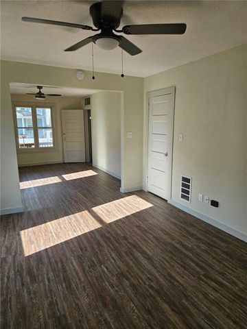 435 Benton Avenue, Excelsior Springs, MO 64024