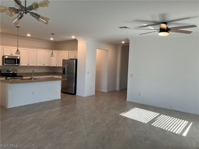 19628 Deming LN, Estero, FL 33928