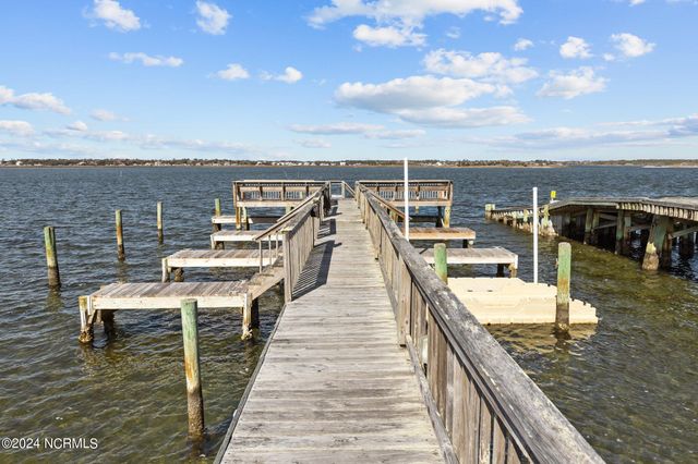 8723 Plantation Drive, Emerald Isle, NC 28594