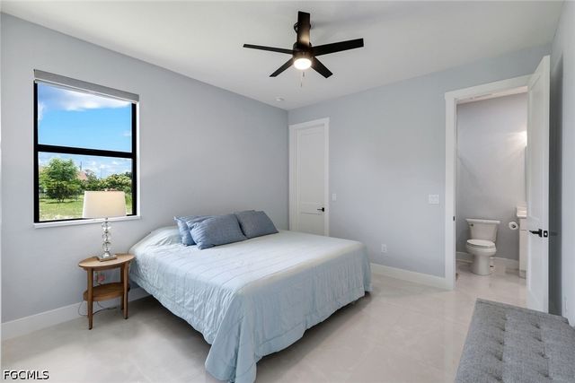 313 NE 5th TER, Cape Coral, FL 33909