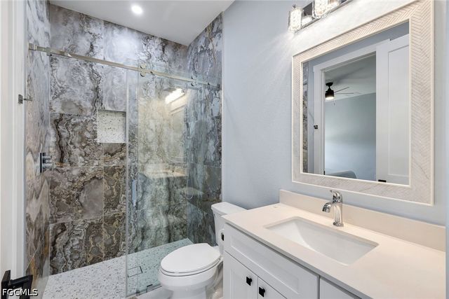 313 NE 5th TER, Cape Coral, FL 33909