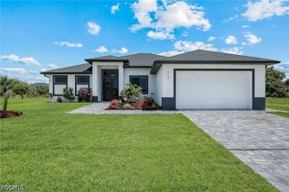 313 NE 5th TER, Cape Coral, FL 33909