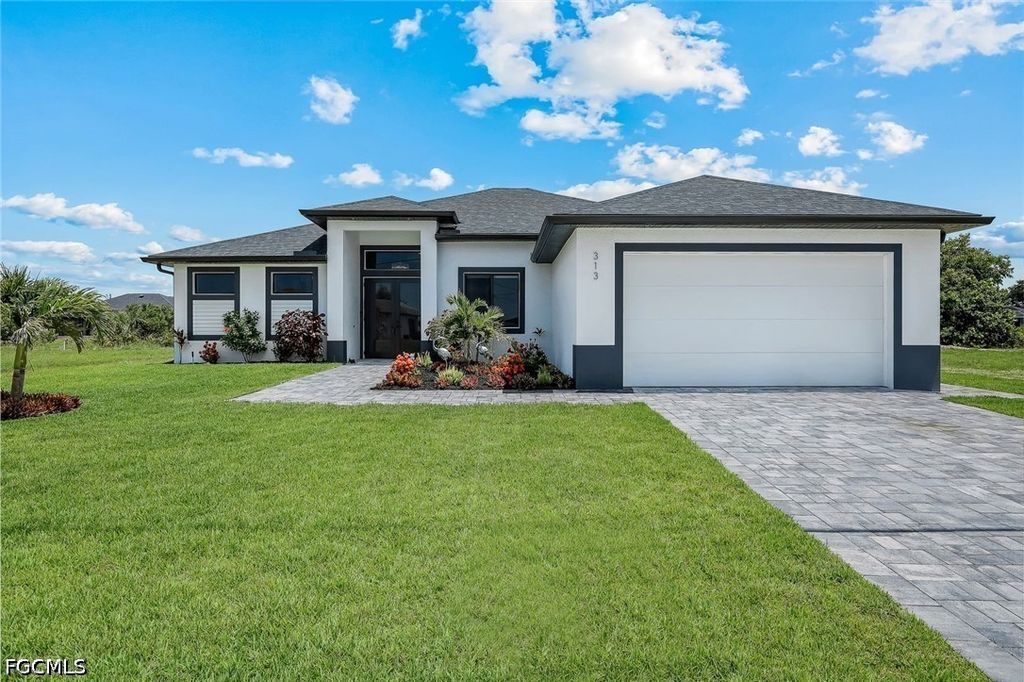 313 NE 5th TER, Cape Coral, FL 33909