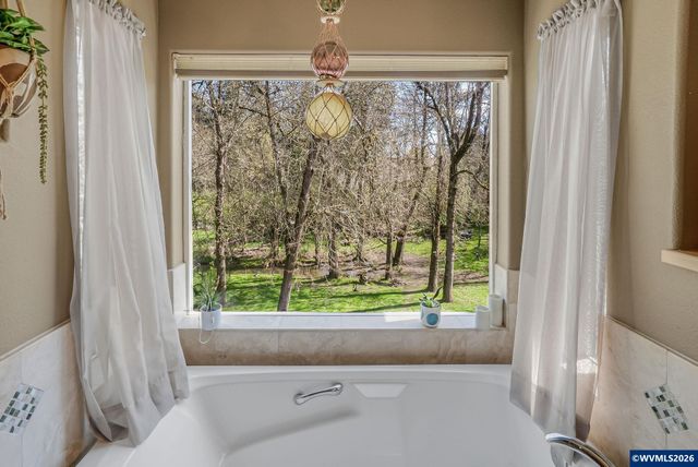 1760 SW Goucher Ct, Mcminnville, OR 97128