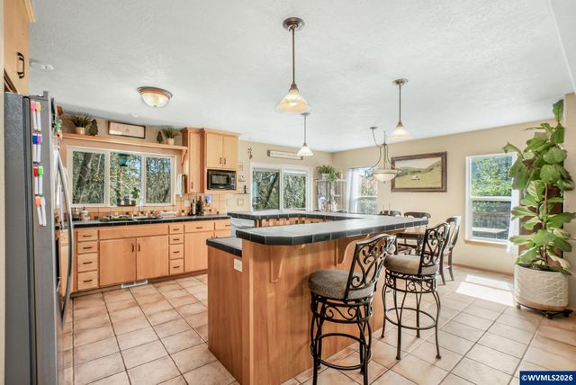 1760 SW Goucher Ct, Mcminnville, OR 97128