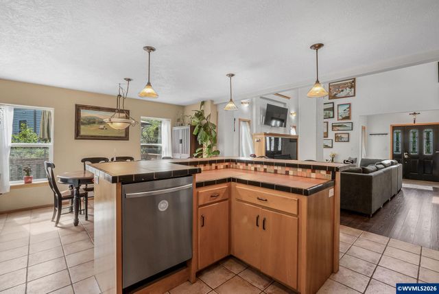 1760 SW Goucher Ct, Mcminnville, OR 97128
