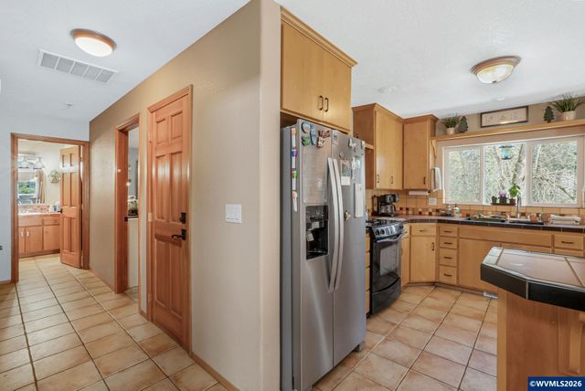 1760 SW Goucher Ct, Mcminnville, OR 97128