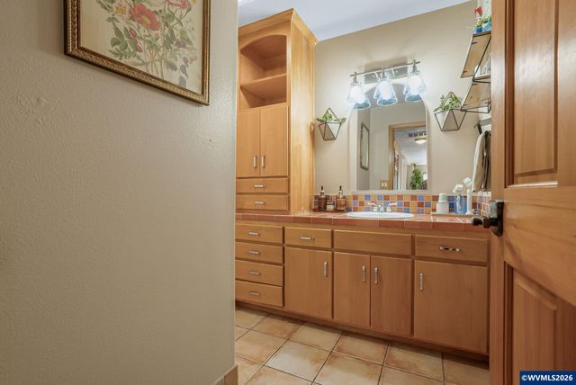 1760 SW Goucher Ct, Mcminnville, OR 97128