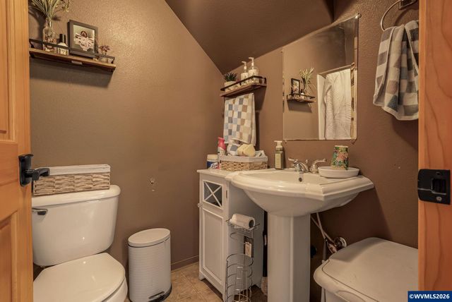 1760 SW Goucher Ct, Mcminnville, OR 97128