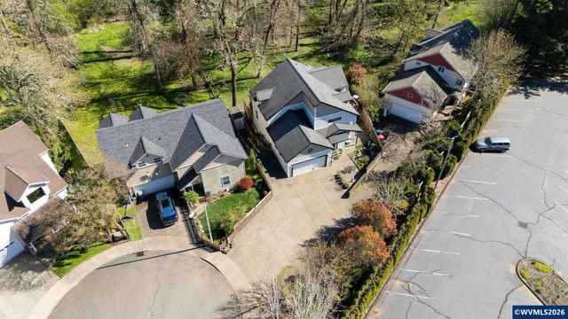 1760 SW Goucher Ct, Mcminnville, OR 97128