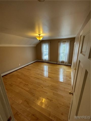 192 York Street, Buffalo, NY 14213