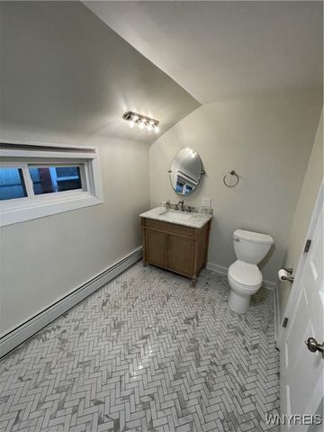 192 York Street, Buffalo, NY 14213