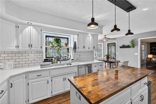 7936 Alden Street, Lenexa, KS 66215