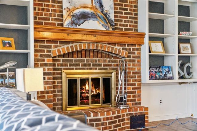 7936 Alden Street, Lenexa, KS 66215