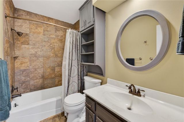 7936 Alden Street, Lenexa, KS 66215