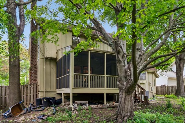 7936 Alden Street, Lenexa, KS 66215
