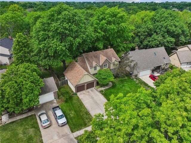 7936 Alden Street, Lenexa, KS 66215