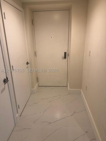 500 Brickell Ave 3210, Miami, FL 33131