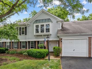 505 Green Bridge Lane B, Prospect Heights, IL 60070