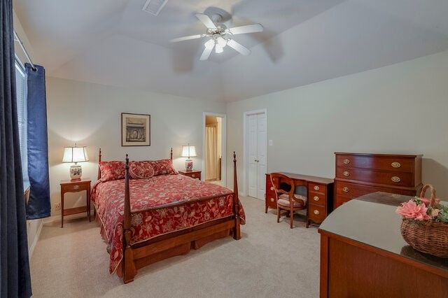 917 Longmeadow Lane, Desoto, TX 75115