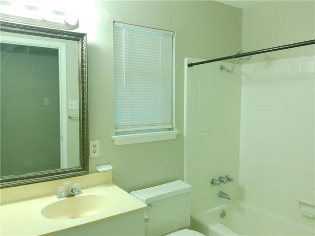 4622 Newbury, Corpus Christi, TX 78411