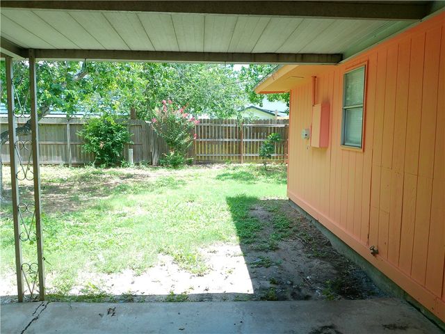 4622 Newbury, Corpus Christi, TX 78411