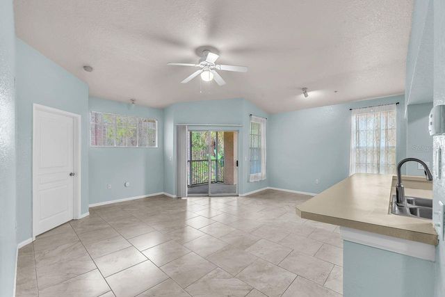 5125 PALM SPRINGS BOULEVARD 9205, Tampa, FL 33647