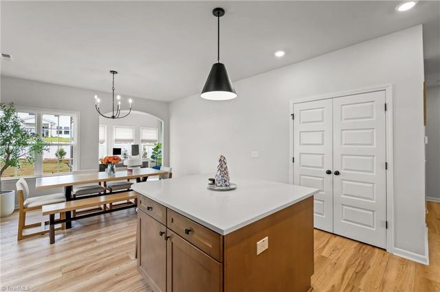 2740 Clear Lake Court, Winston-salem, NC 27106