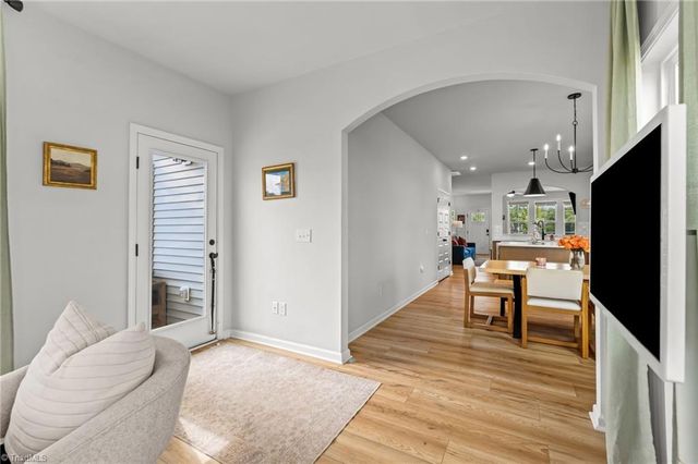 2740 Clear Lake Court, Winston-salem, NC 27106
